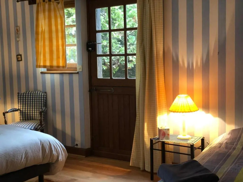 Évasion champêtre : Maison avec piscine, tennis, et étang au cœur de 50 hectares de forêt - FR-1-410-307
