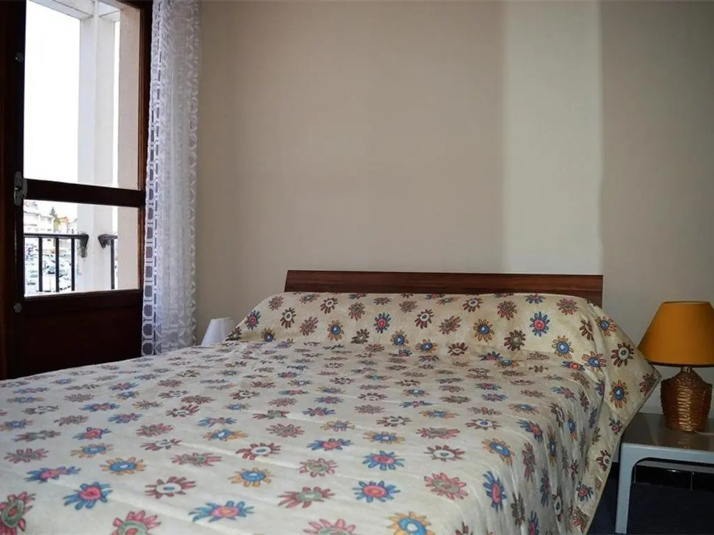 Appartement Les Angles, 4 pièces, 8 personnes - FR-1-593-21