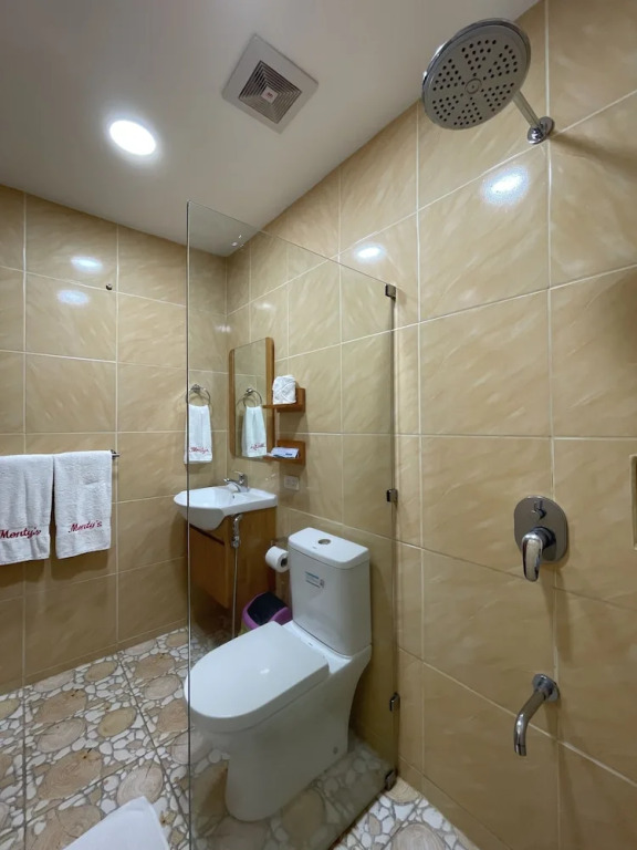 Montys Riverside View Resort