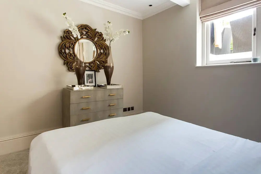 Nevern Square VIII by onefinestay