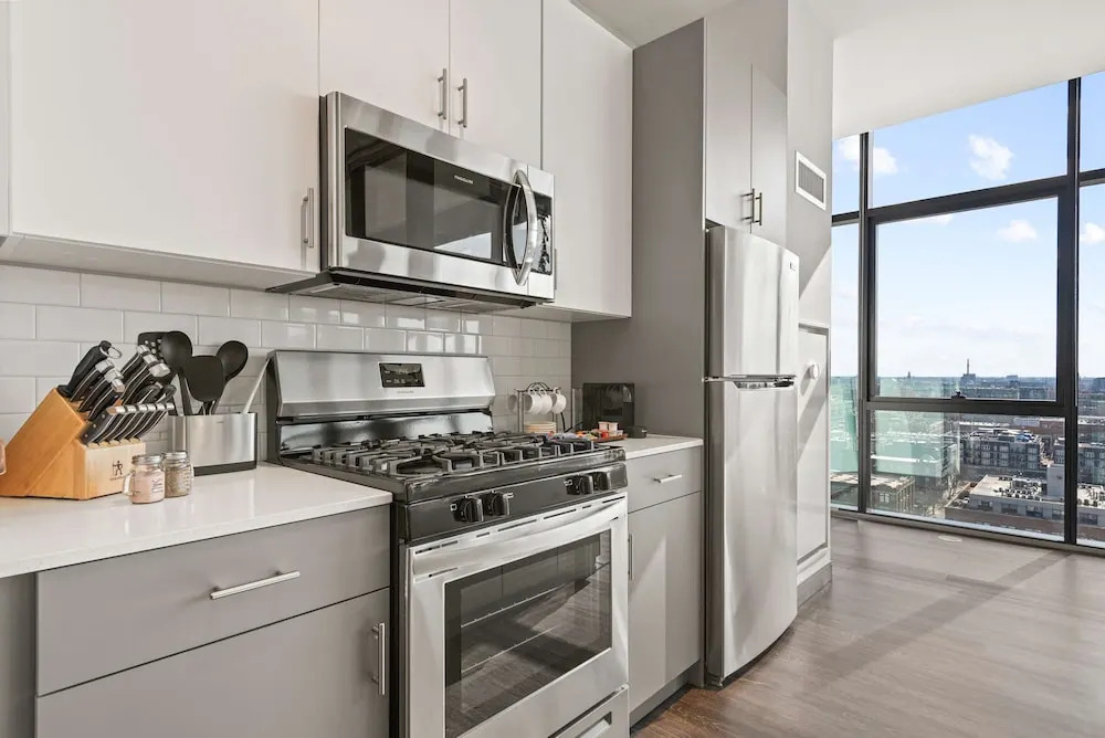 Cloud9 2x1 Apartments Fulton Market The Pop