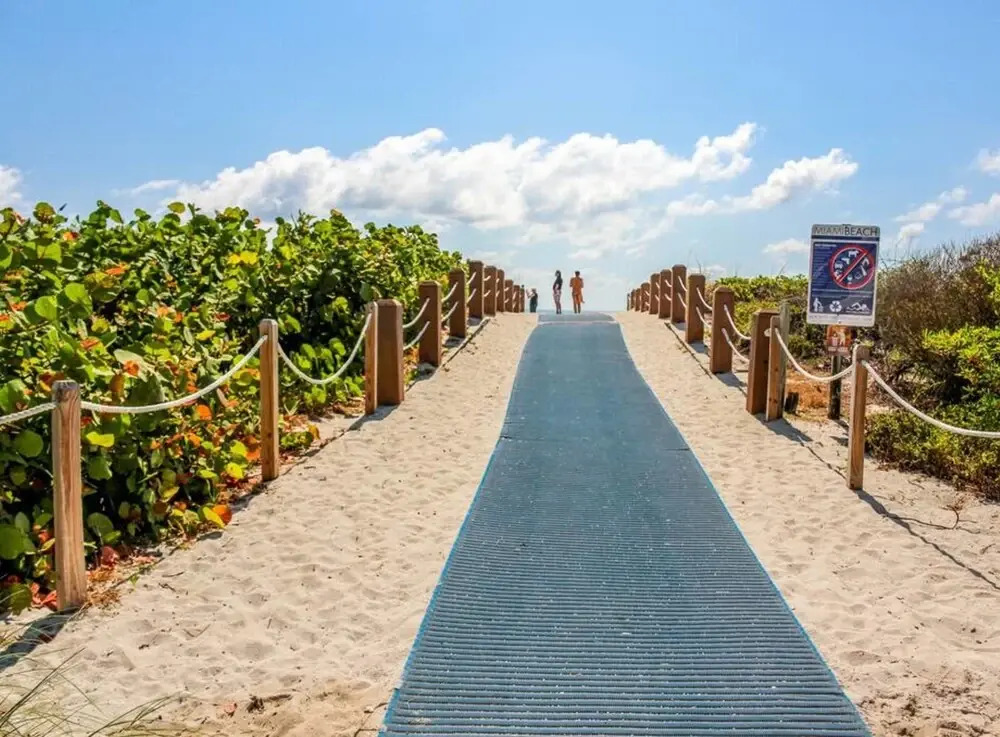 713 Miami Beach Apartments