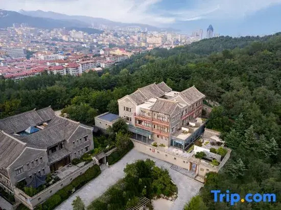 Floral Hotel·Luxury Yunben Hotel (Weihai Huancuilou Shop)