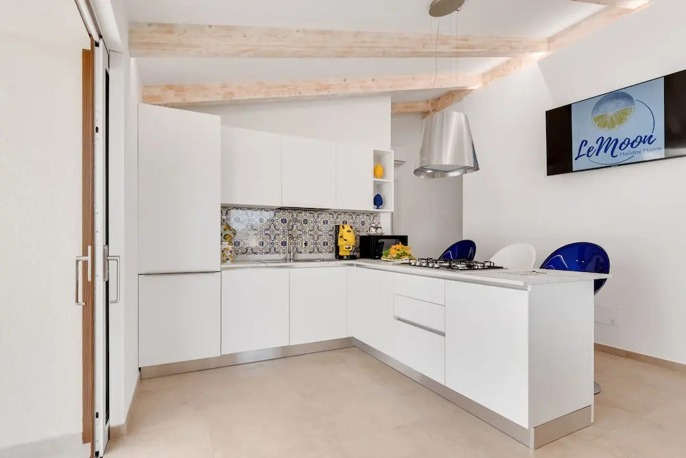 LeMoon Holiday Home Terrace & NETFLIX