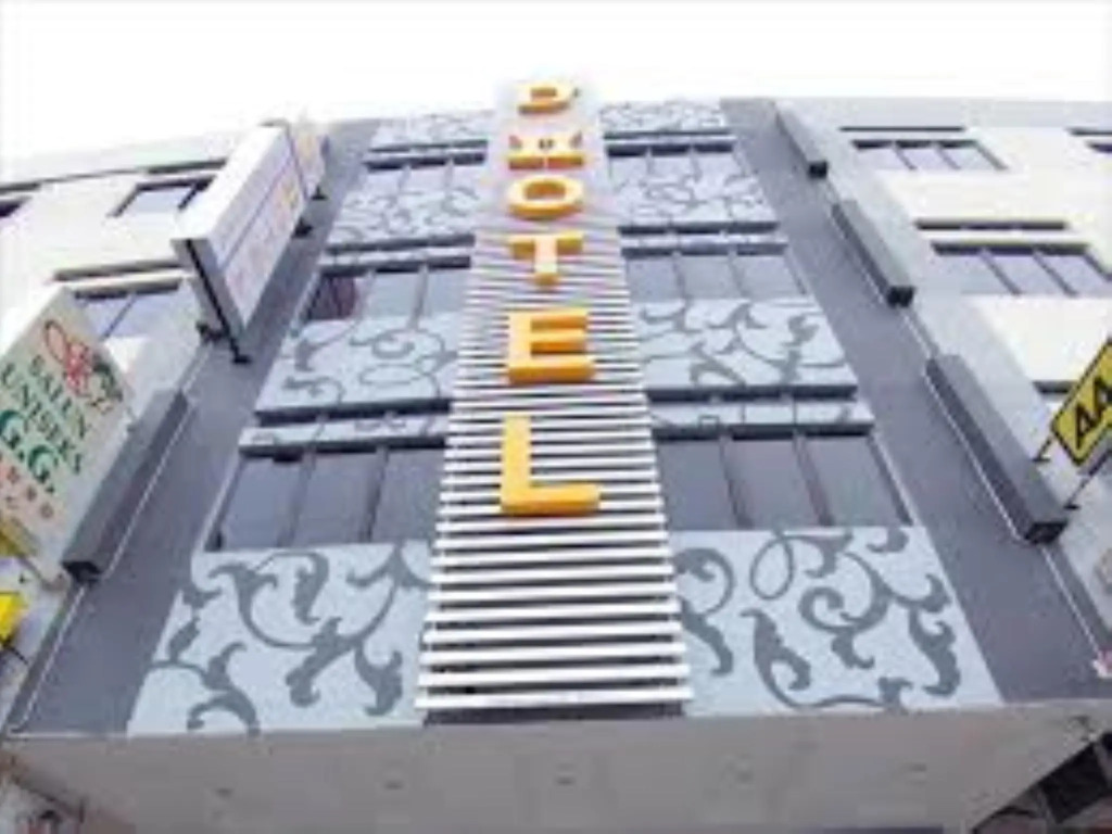 DHotel