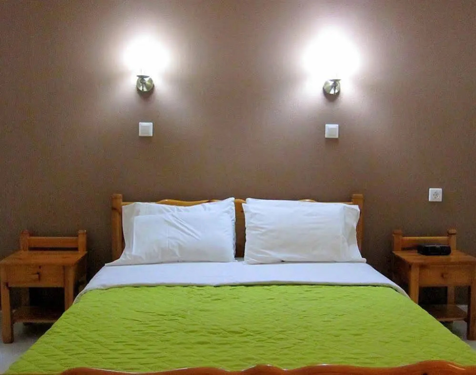 Cathrin Apartments & Studios