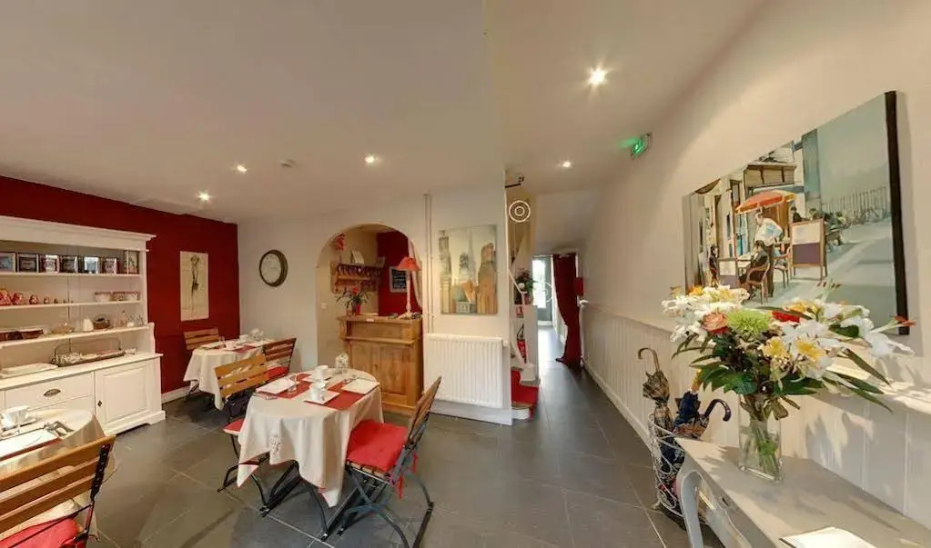 Hotel Saint Yves