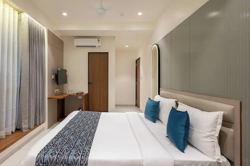 The Zuree Hotel