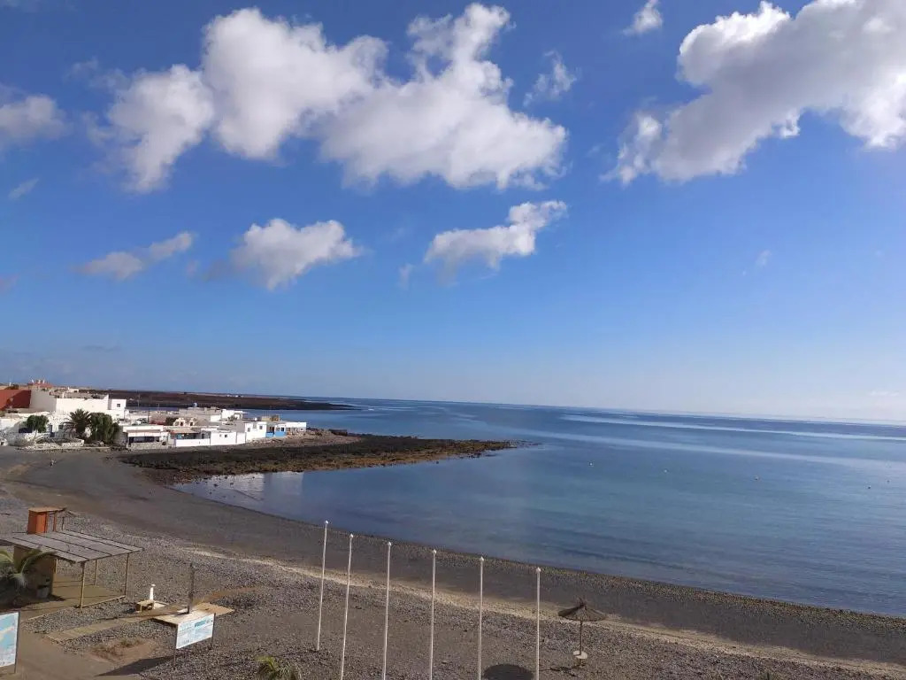 Ocean Front Apartment (WiFi)