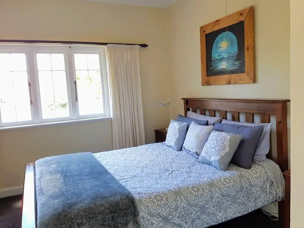 Spacious Bungalow Rental in Palmerston North - Ideal for Groups