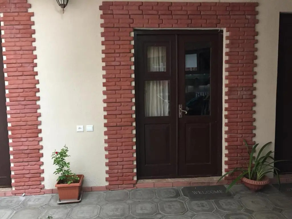 Meidani Guest house