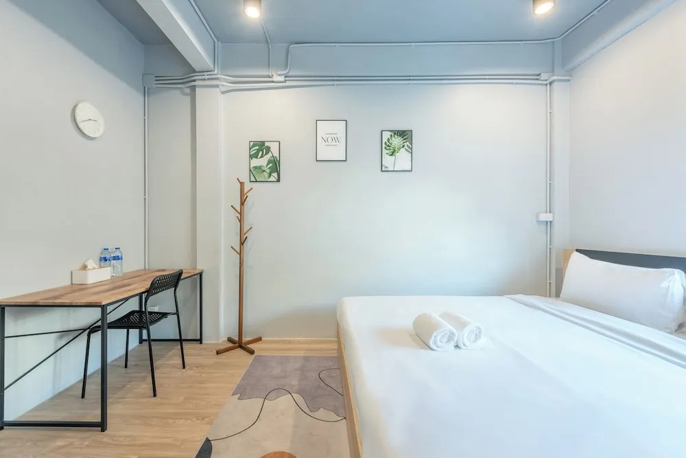 Ti Thong Hostel