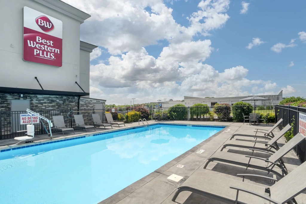 Best Western Plus Greenville I-385 Inn & Suites