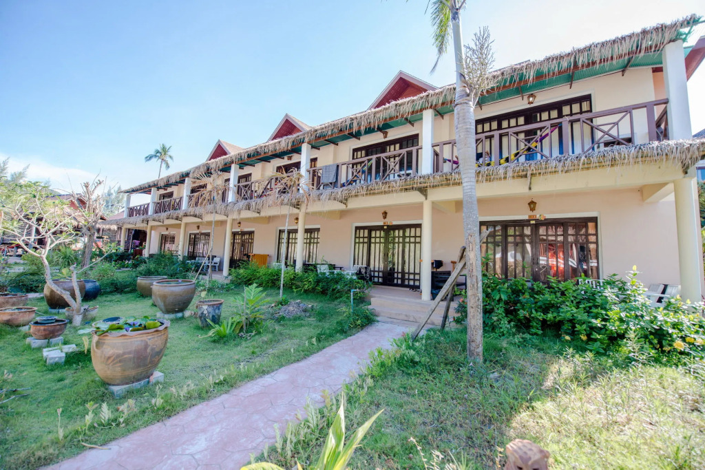 Banana Beach Resort