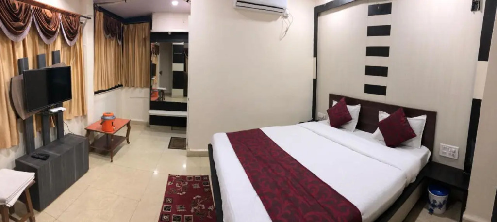 Hotel Satpura Safari
