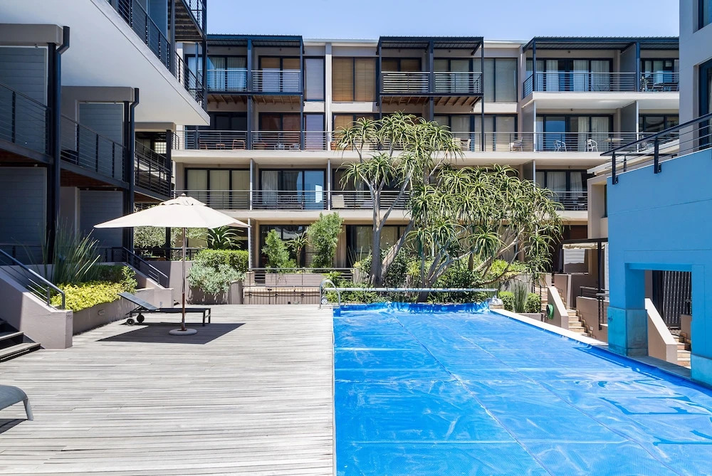 Adderley Terraces J11