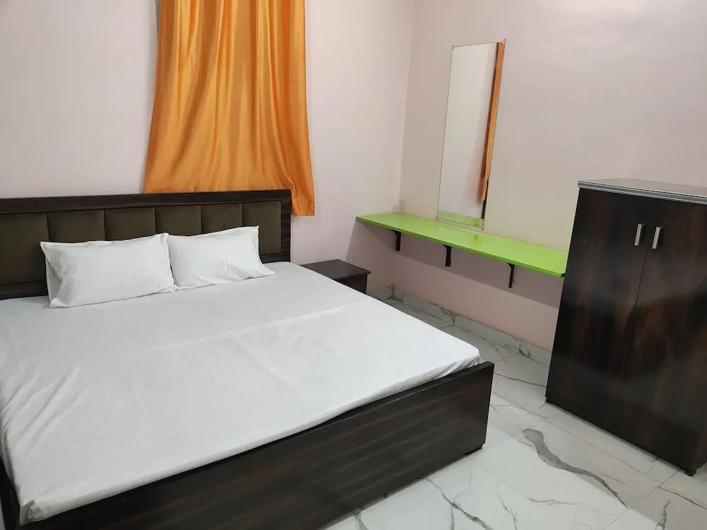 Vrindavan Hotel