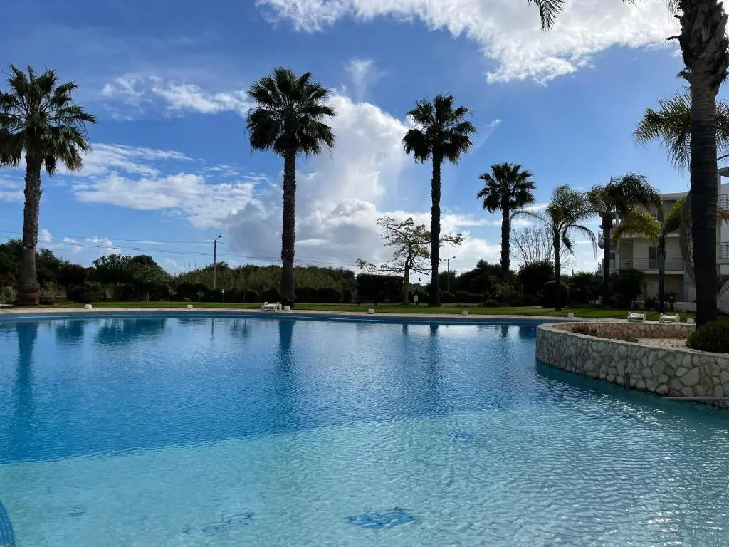 Vila Praia 7 - Beach & Pool apartment