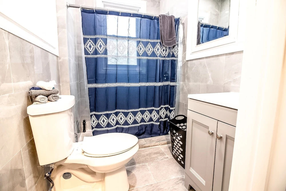 Cozy 1 bedroom Apartment Sleeps 4