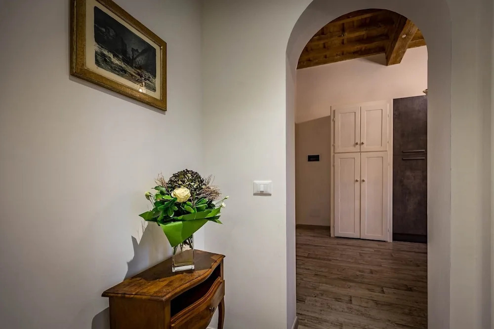 Arno Apartment A by Mmega