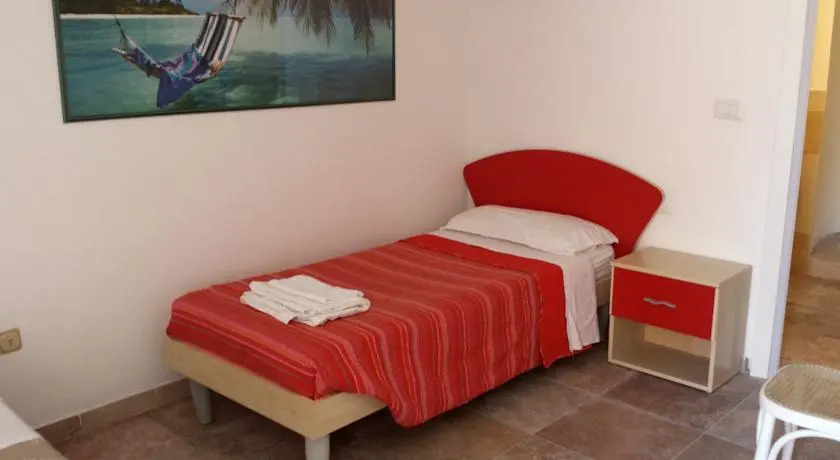 Guest House Tra Rocce E Mare