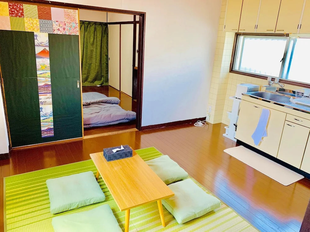 777 Takamatsu Guest House