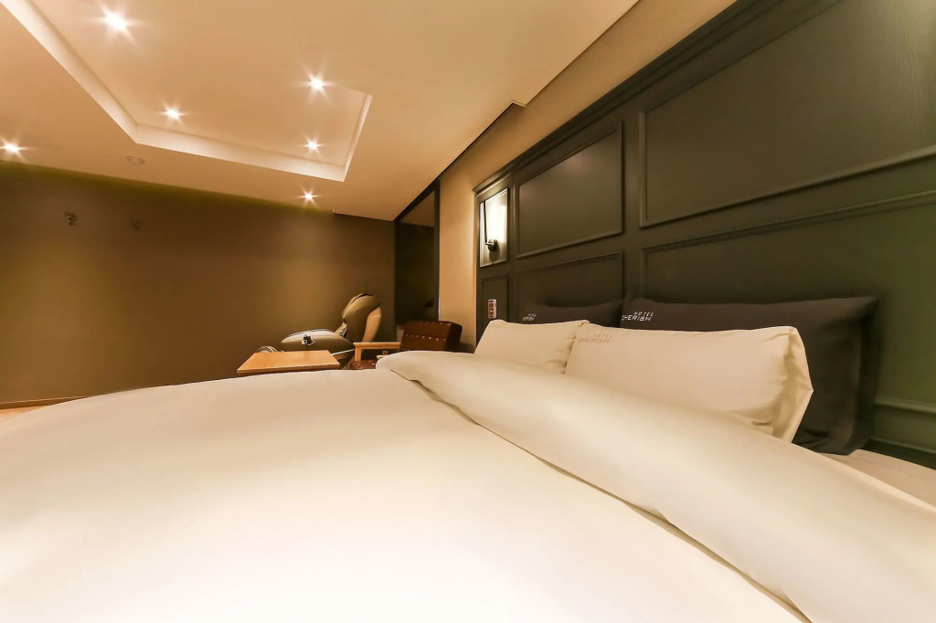 Cherish Hotel