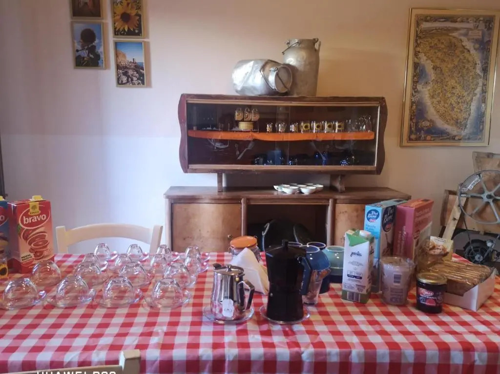Tobia's House