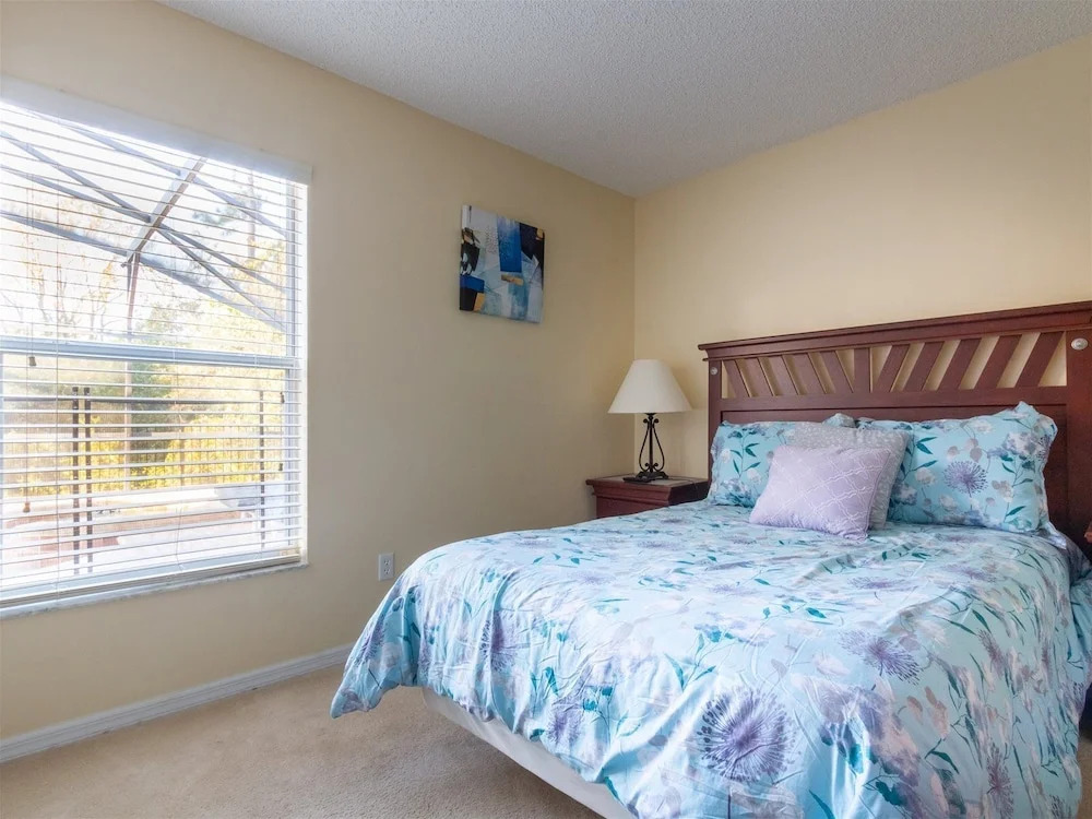 4 Bed And 3 Bath In Perfect Location With Pool By Florida Dream Home