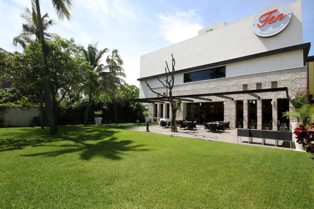 Holiday Inn Acapulco La Isla by IHG