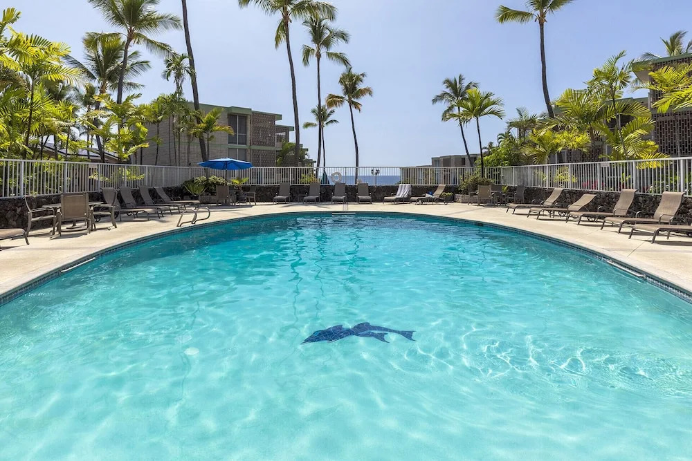 Tiki Ali'i Retreat Breathtaking Island Views