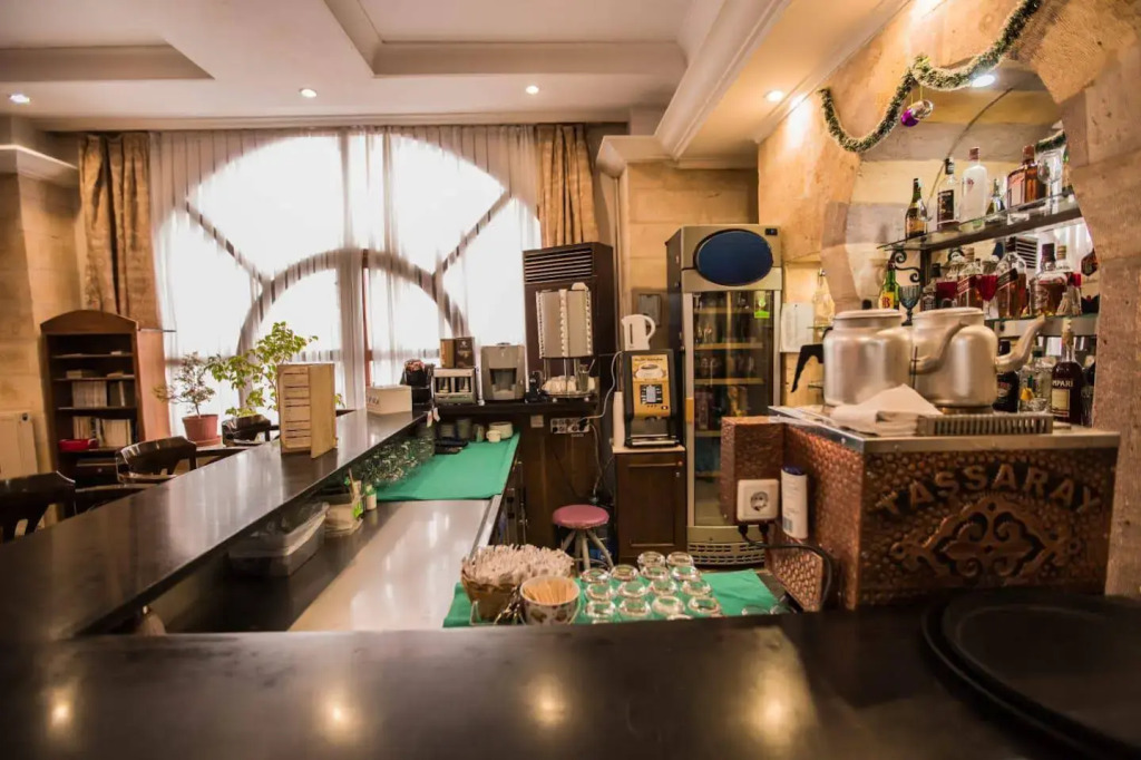 Tassaray Hotel