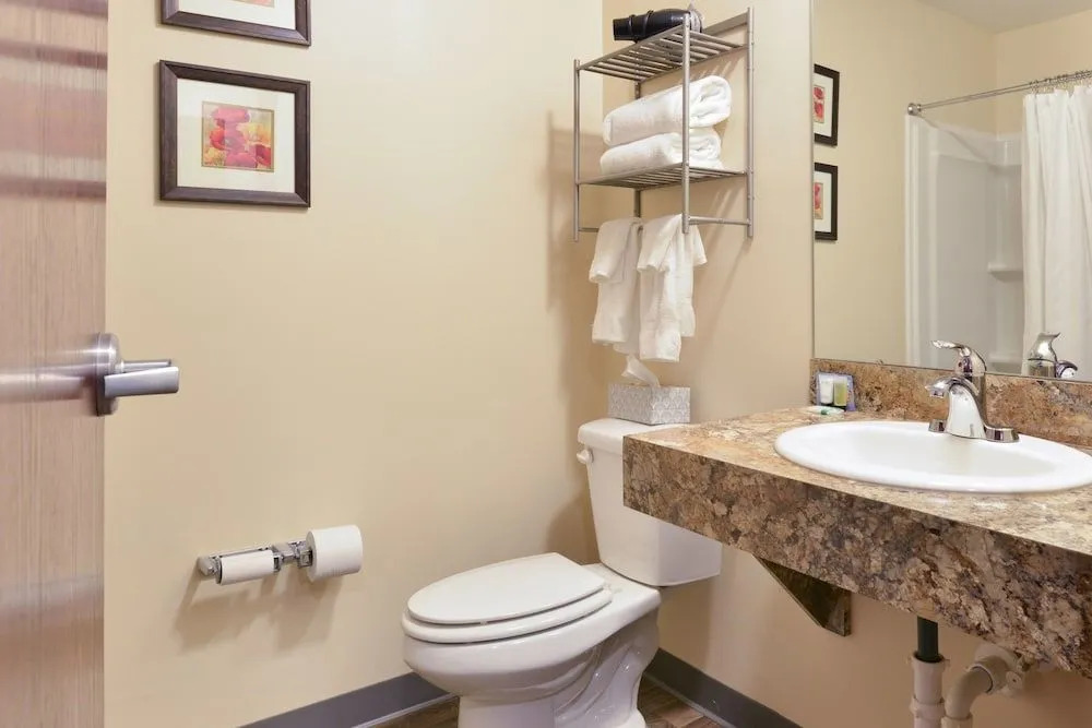 HolmeSuites Columbus Airport/DLA