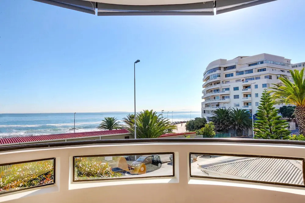 Sea Point Kingsgate Apartment