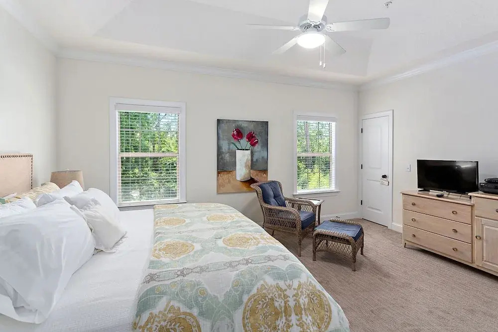 601 Mariners Circle by Hodnett Cooper