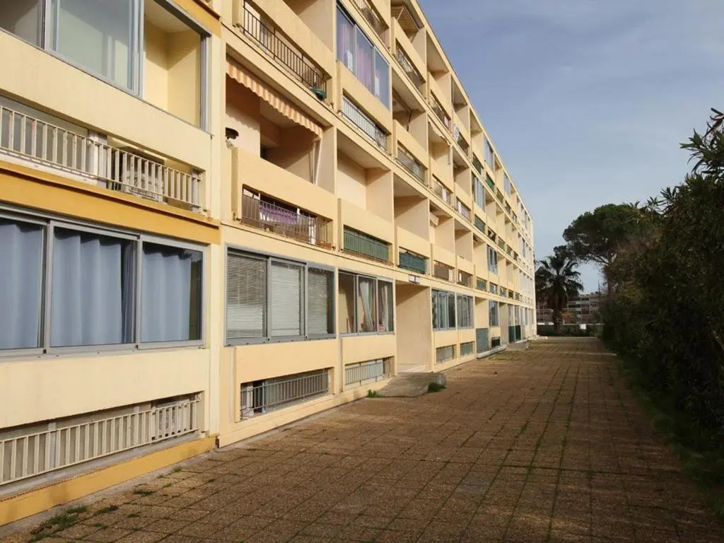 Appartement Balaruc-les-Bains, 1 pièce, 2 personnes - FR-1-553-53