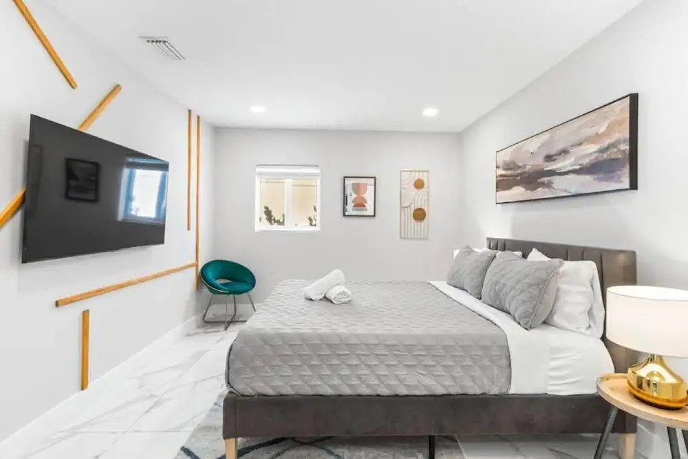 Villa Luxe - Modern by Glam Homes