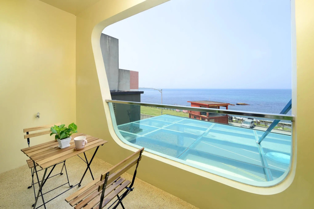 Fish Home 15