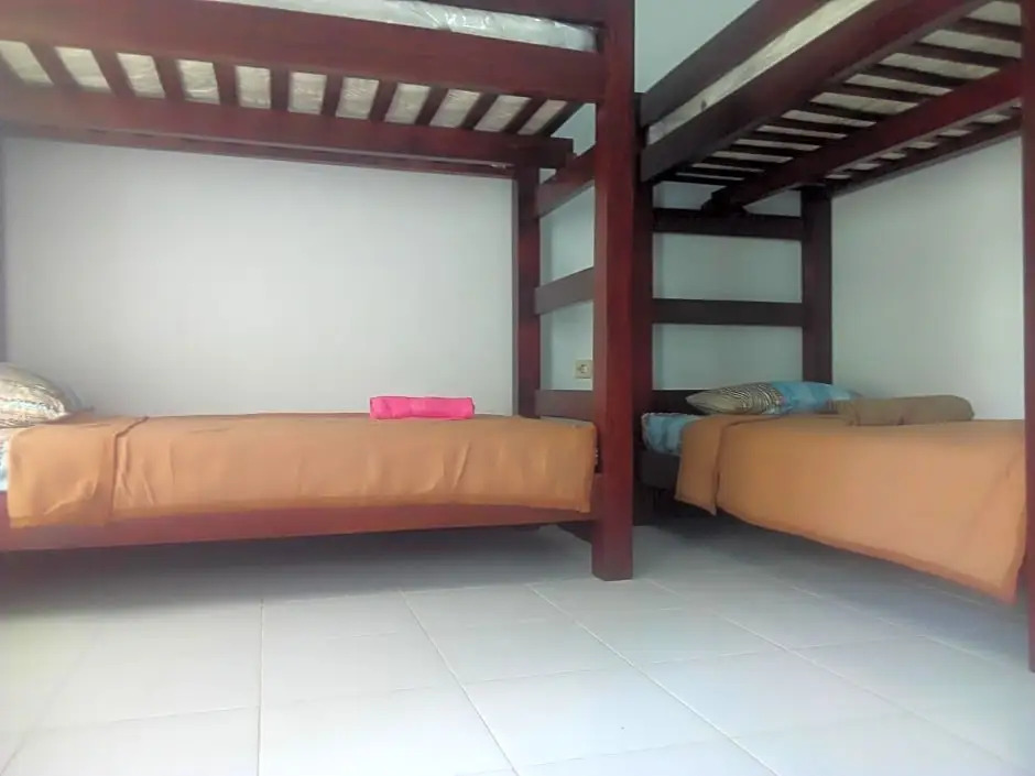 Ariata Arya Hostel
