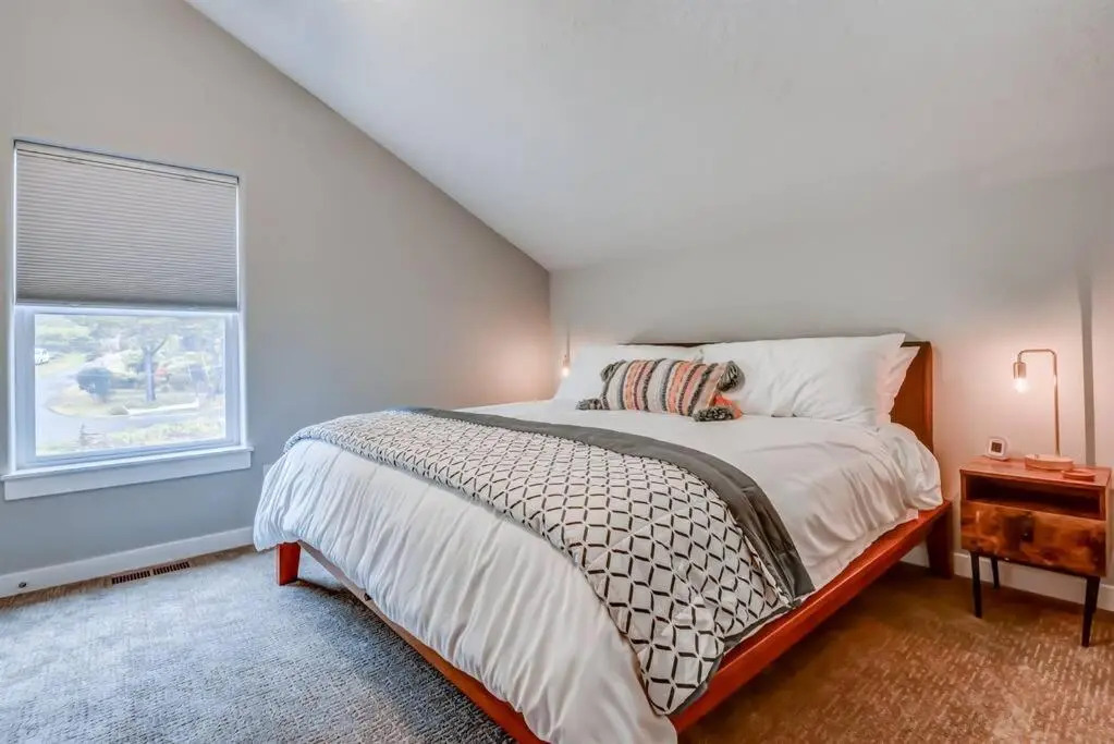 NEW Tri-Level Home with Ocean View and 3 En-Suite Bedrooms!