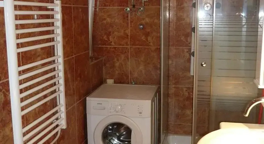 Double Door Hostel