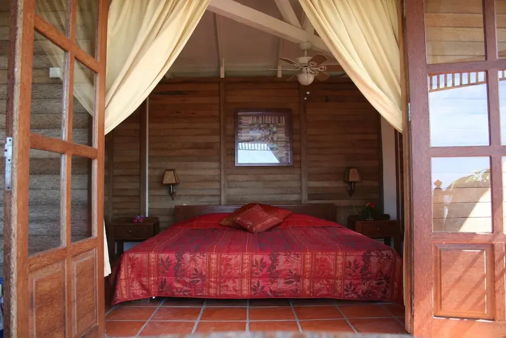 Statia Lodge