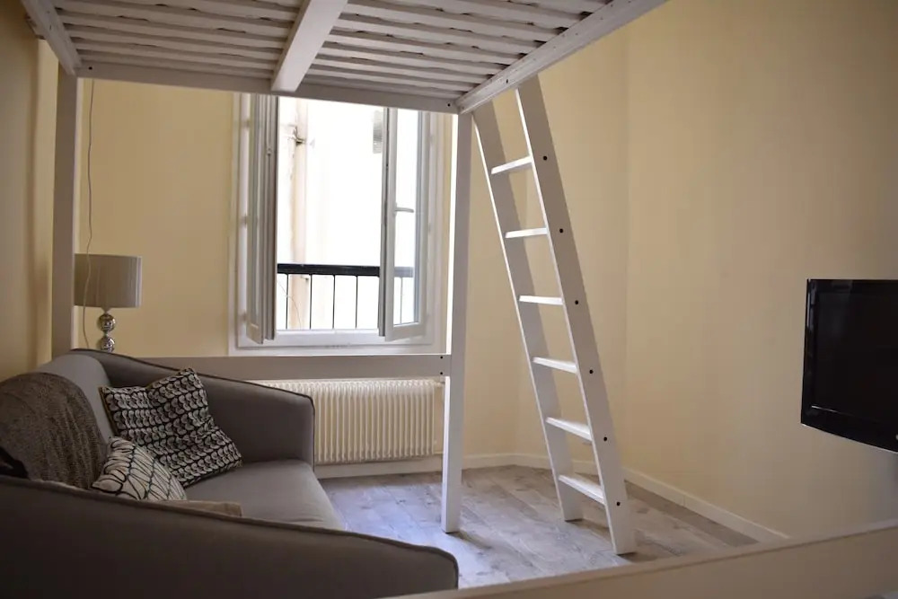 Renovated Studio in Paris