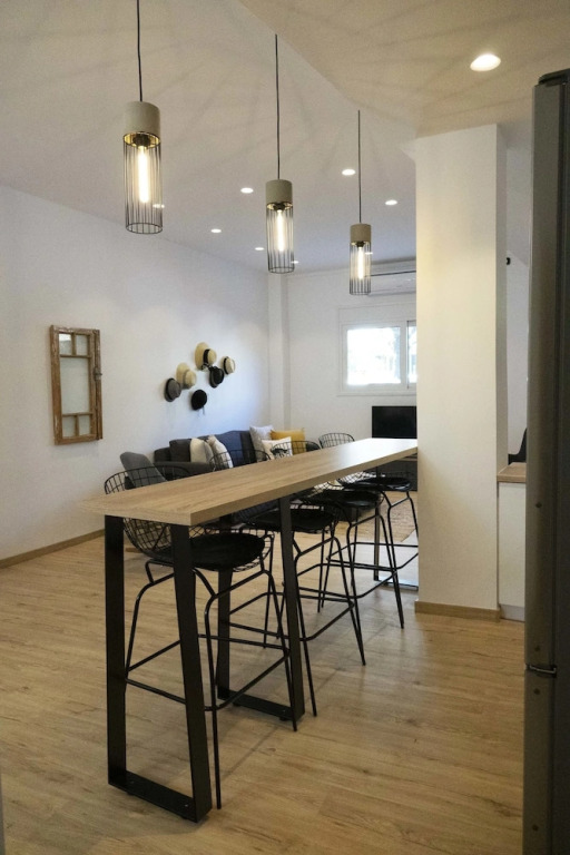 Modern 2bed 2bath Loft in Acropolis area