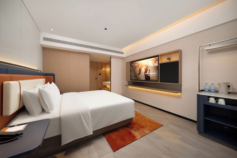 h Crystal Hotel  Xi'an West 2nd  Branch
