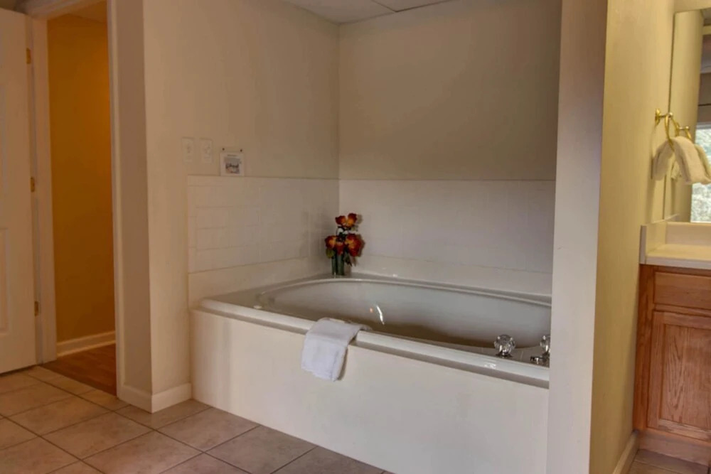 Whispering Pines 521