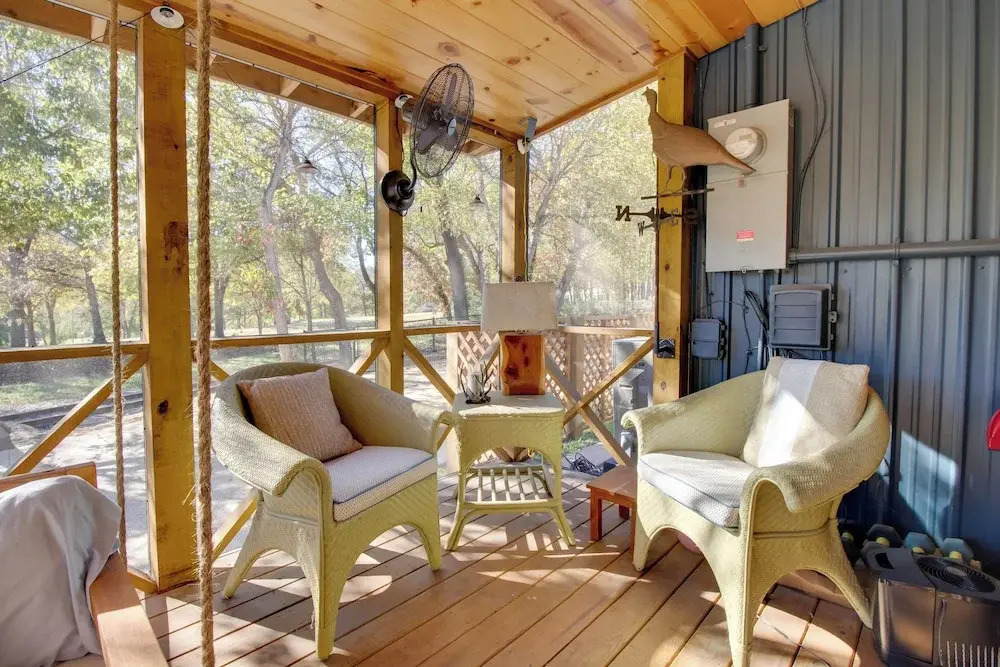Walk to White River: Cozy Escape w/ Screened Porch