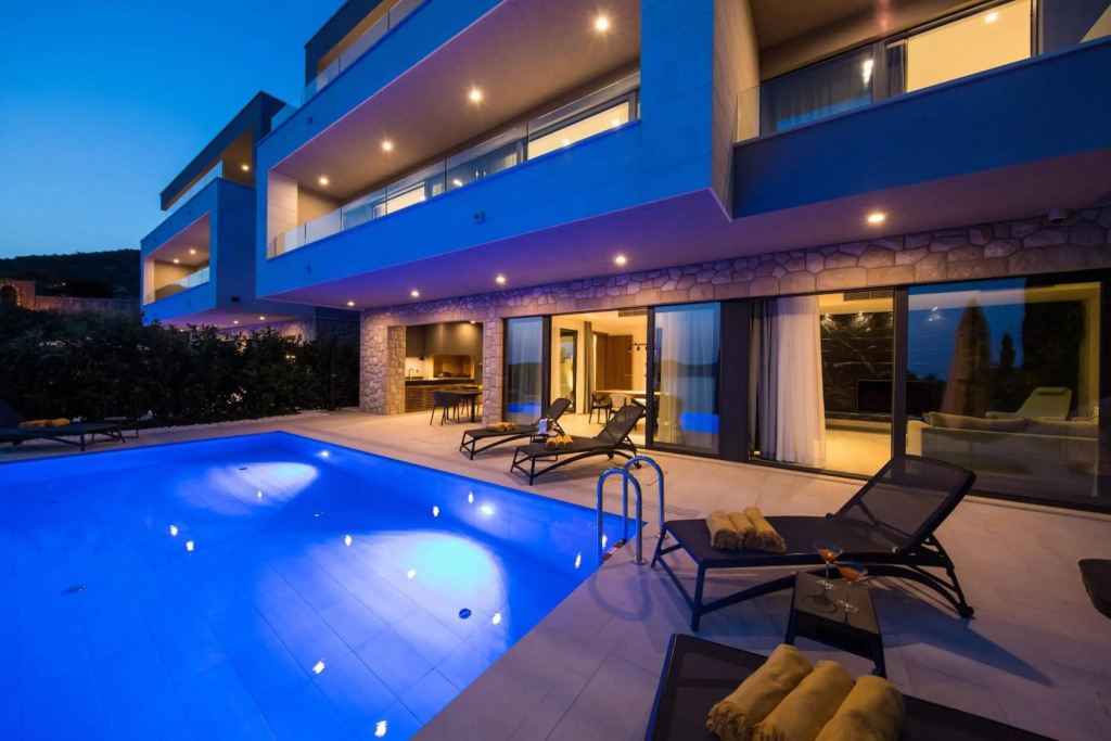 Luxury Villa Helios