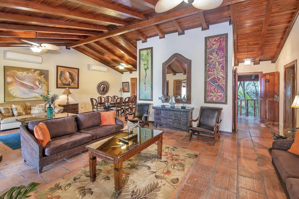 Hotel Villas Lirio