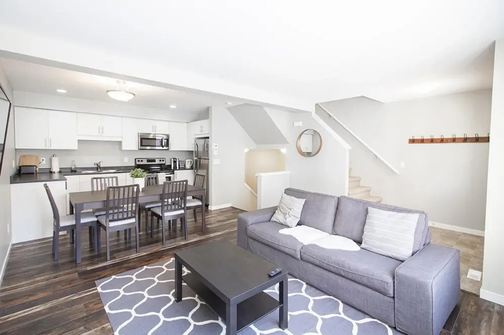 Modern 3 Bedrooms Townhouse in Southpoint